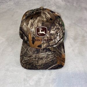 John Deere Brown and Green Men’s Camouflage Hat
